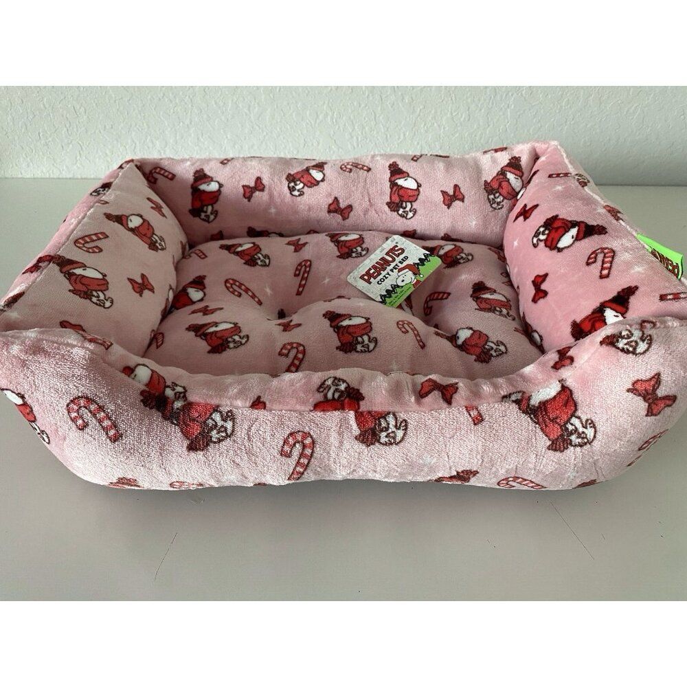 Peanuts SnoopyโSmall Dog Cat Petโ Cozy Cuddler Bed Christmas Pink Candy Cane NEW